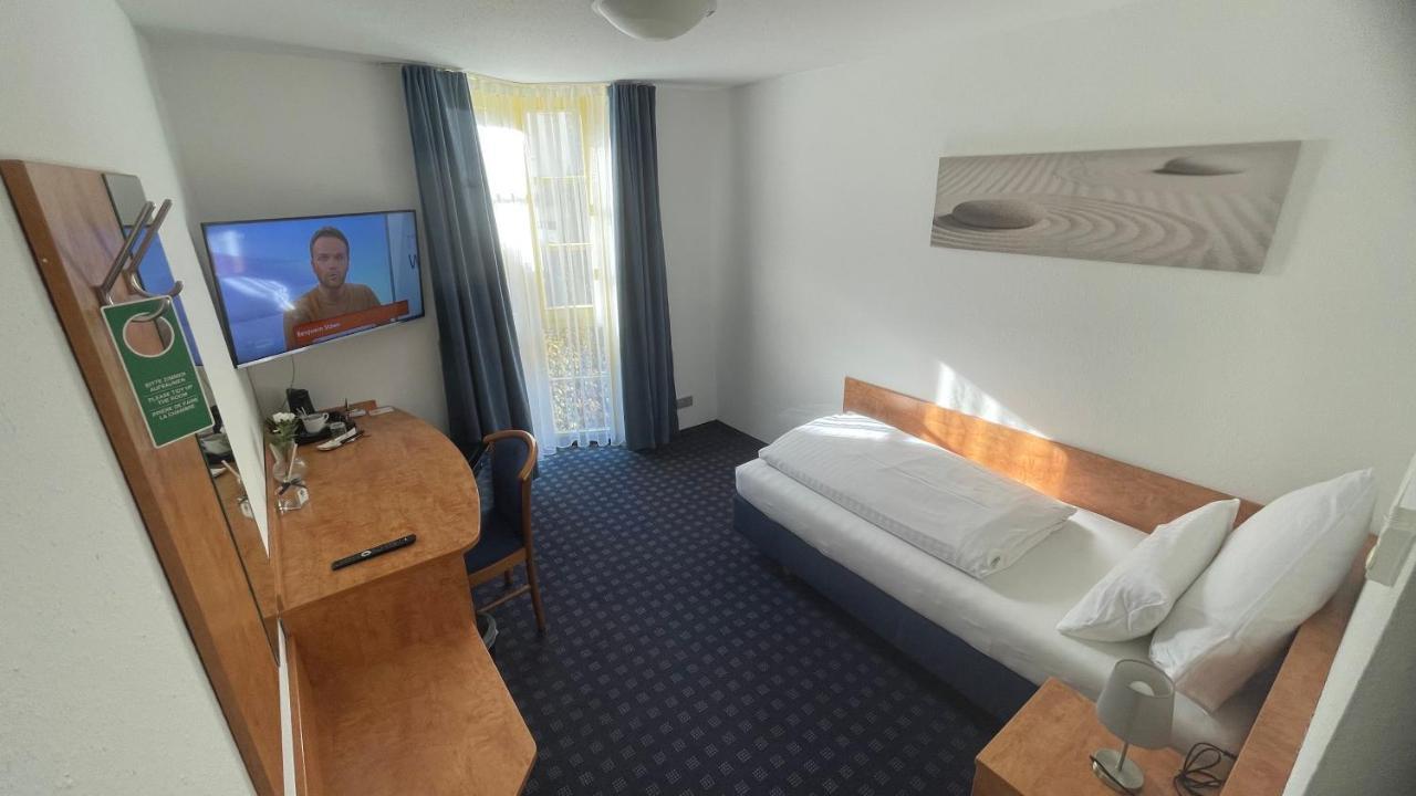 Krystall Hotel Filderstadt Exterior photo
