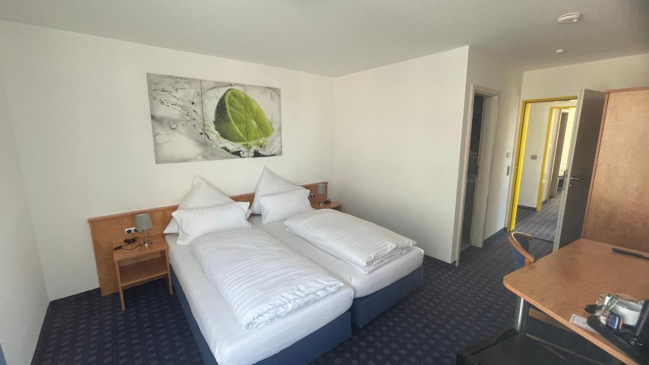Krystall Hotel Filderstadt Exterior photo